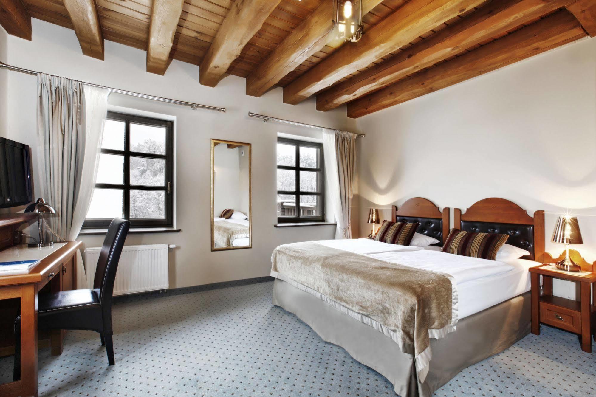 Hotel Aubrecht Country Spa Resort Przechlewo Eksteriør billede
